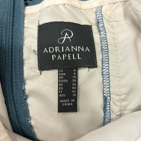 Formal dress - Picture 3 of 3